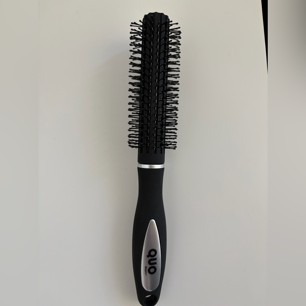 Black Round Vent Brush for Women